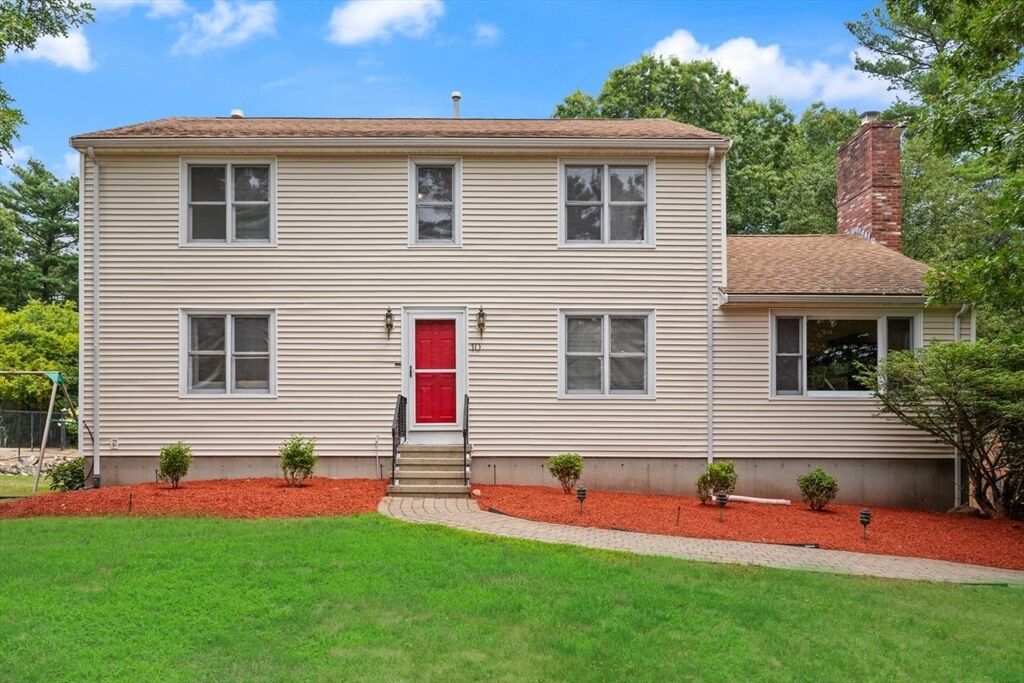 Property Photo:  10 Cheshire Rd  MA 02067 