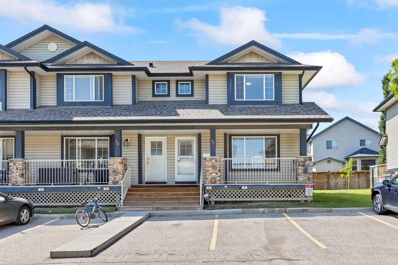 Property Photo: 17 Citadel Point NW AB T3G 5L2