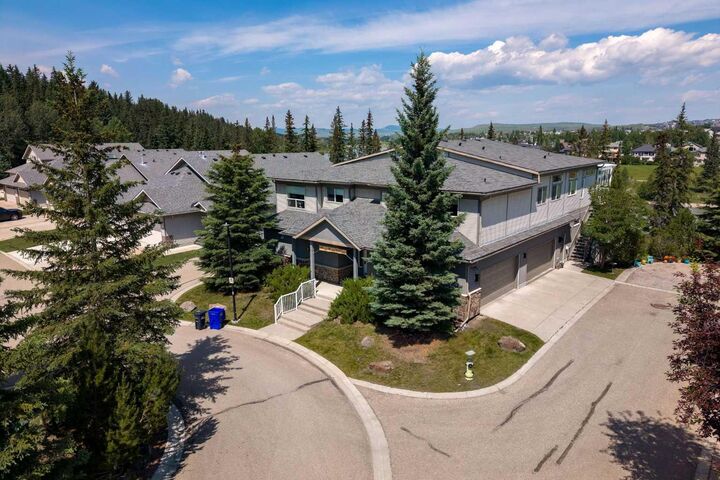 Property Photo: 192 Crawford Drive 192 AB T4C 2G8