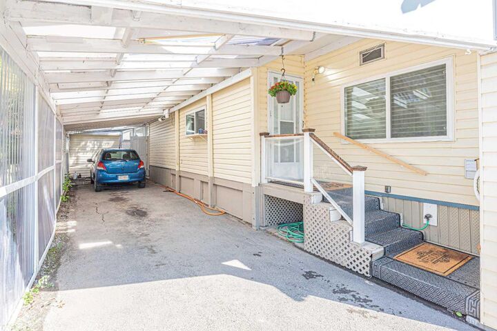Property Photo:  3223 83 Street NW 102  AB T3B 5N1 