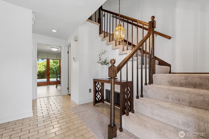 Property Photo:  4400  157th Avenue SE  WA 98006 