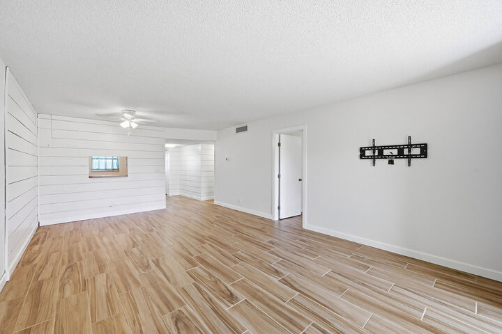 Property Photo:  2805 Casita Way 112  FL 33445 