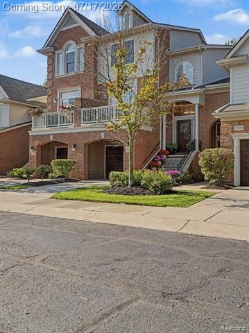 Property Photo:  37561 Newburgh Park Circle  MI 48152 