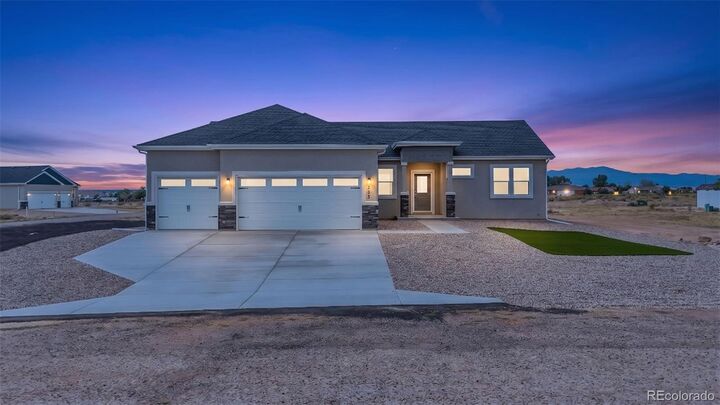 Property Photo:  728 E Campbell Lane  CO 81007 