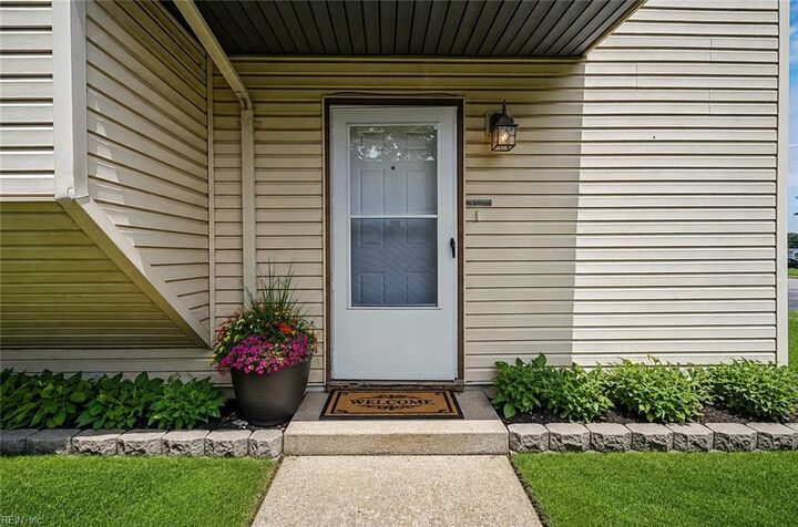 Property Photo:  1331 Sierra Dr  VA 23453 