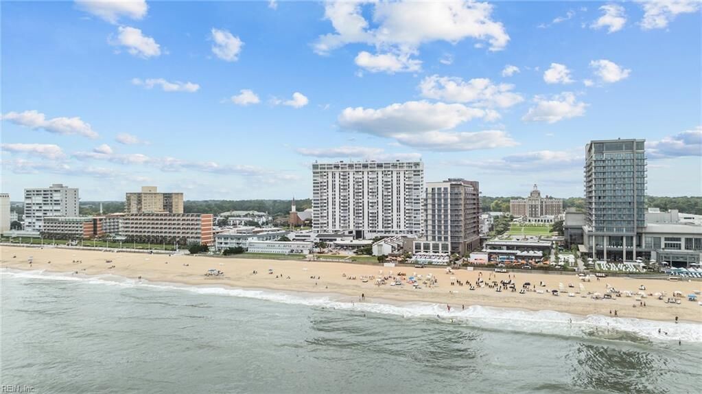 Property Photo: 4004 Atlantic Avenue Ave 1612 VA 23451