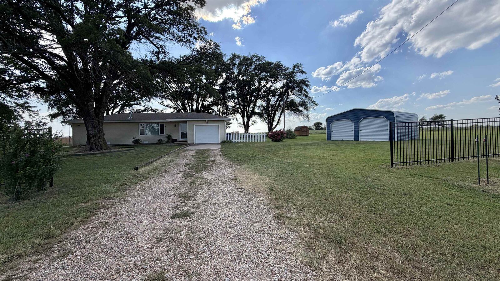 Property Photo: 1149 N Dixon KS 67106