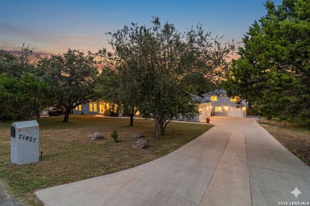 Property Photo:  21927 Park View Dr  TX 78266 