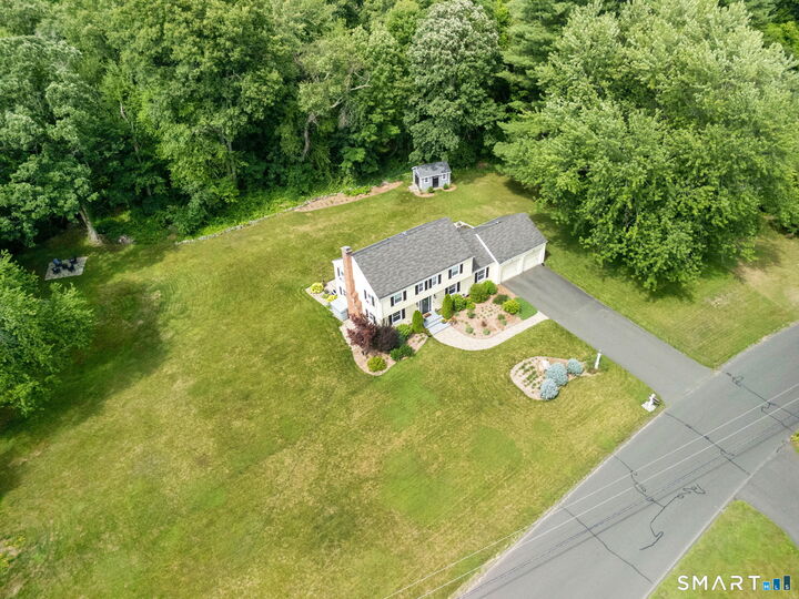 Property Photo: 4 Lincoln Lane CT 06089