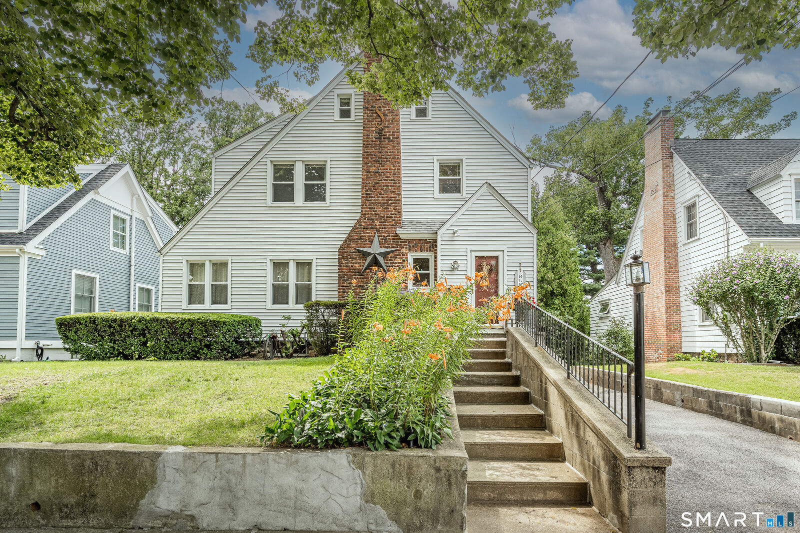 Property Photo: 300 Hubbard Avenue CT 06905