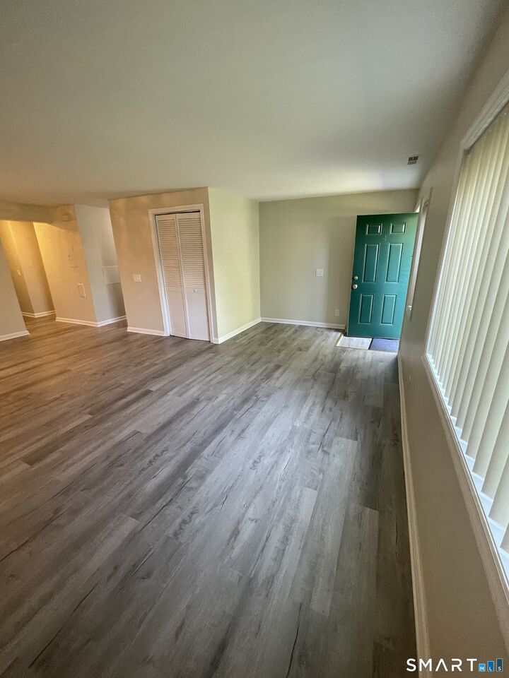 Property Photo:  31 Stuart Avenue 4  CT 06850 