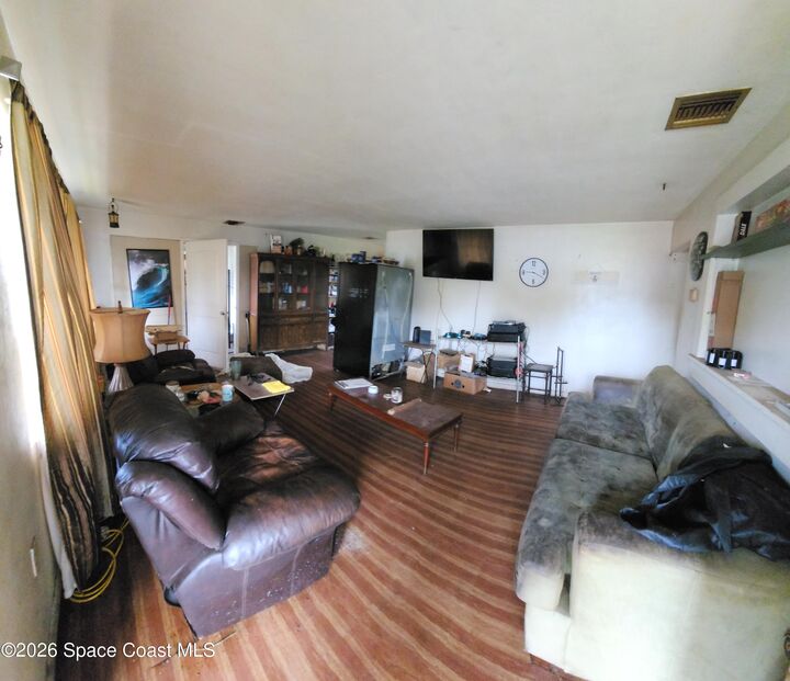 Property Photo: 1104 W Highland Drive FL 32922