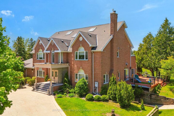 Property Photo: 2 Jennings Gate ON L6C 1A9