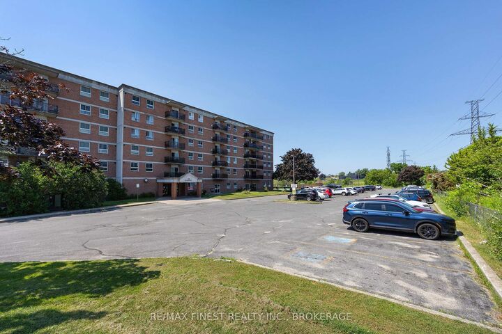 Photo de la propriété:  745 Davis Drive 101  ON K7M 8J4 