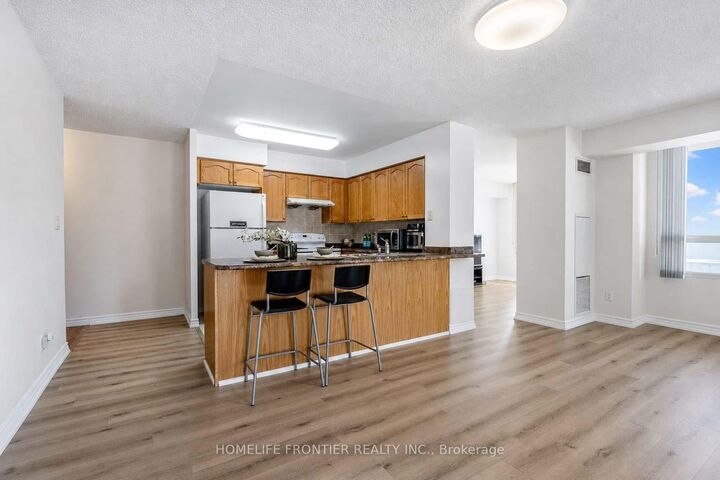Property Photo: 18 Spring Garden Avenue 310 ON M2N 7M2