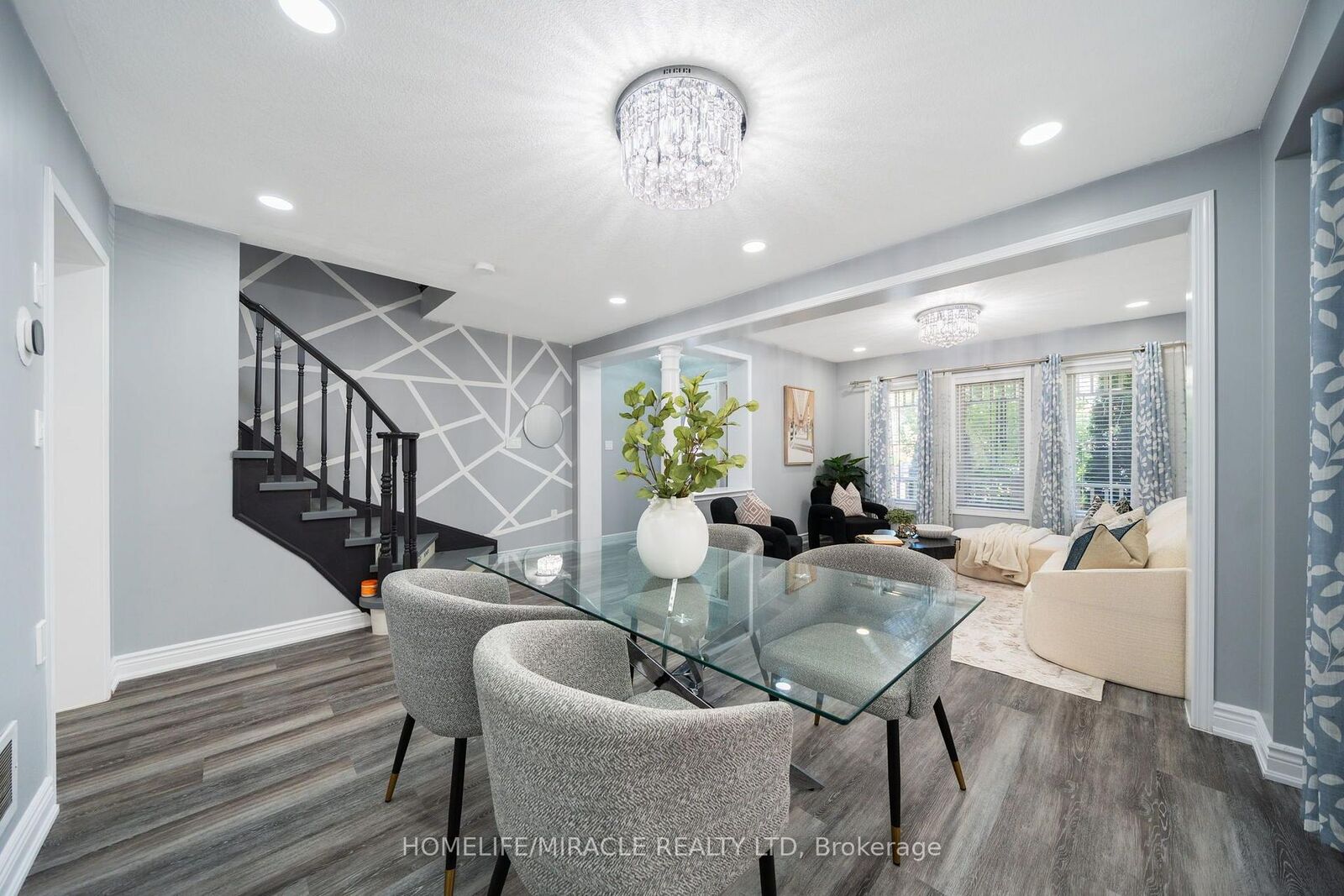 Property Photo: 151 Baldwin Drive ON N3C 0B3