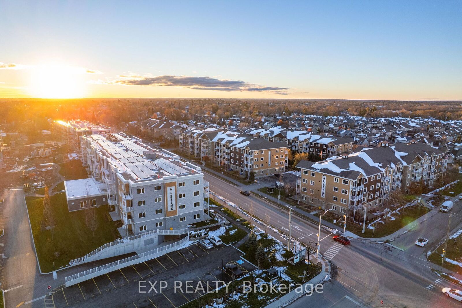 Property Photo: 258 Coleman Street C301 ON K7C 1C5