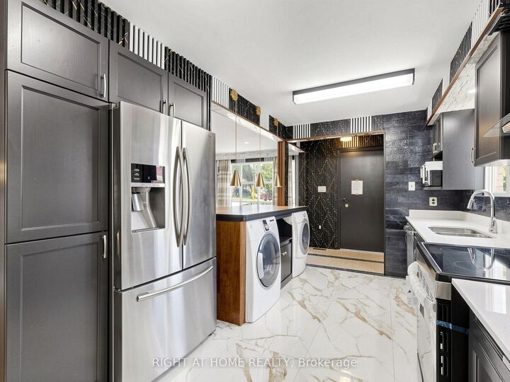 Property Photo: 65 Darlingside Drive ON M1E 3P2