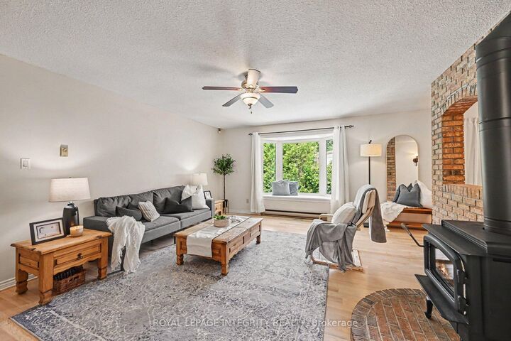 Property Photo:  19 Jessie Drive  ON K7H 3J8 