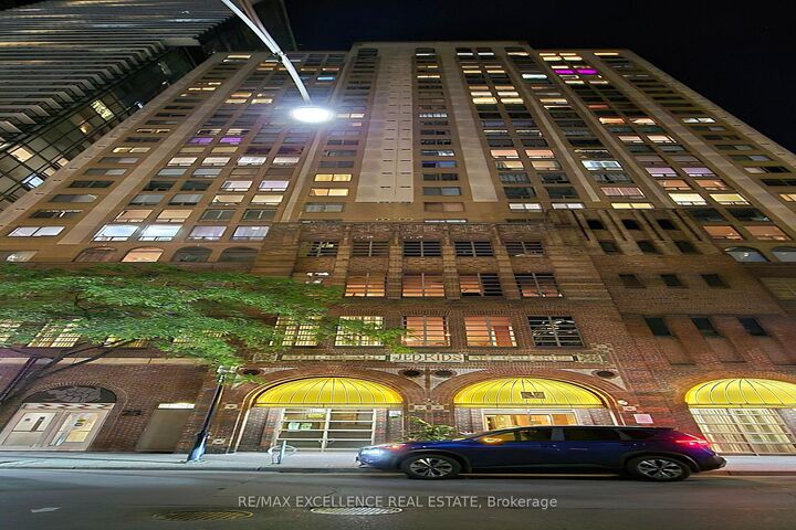 Property Photo: 25 Grenville Street 809 ON M4Y 2X5