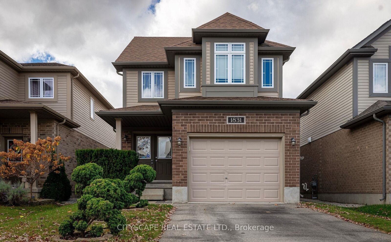 Property Photo: 1831 Reilly Walk ON N5X 0H9
