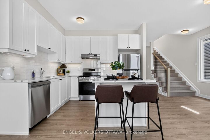 Property Photo:  728 Haflinger Row  ON K0A 2Z0 