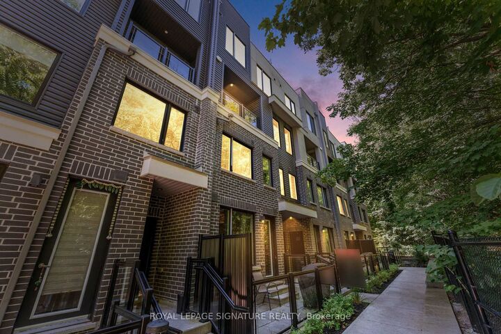 Property Photo: 3492 Widdicombe Way 17 ON L5L 2M5