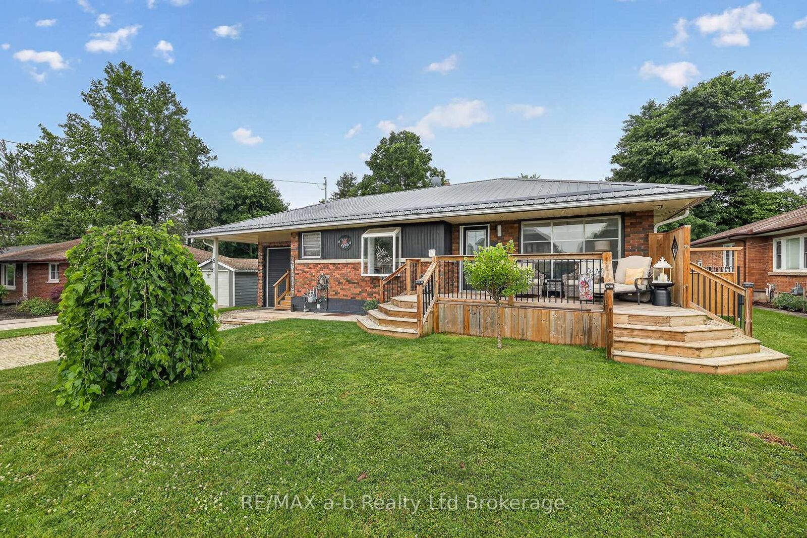 Property Photo: 5 George Street ON N0J 1P0