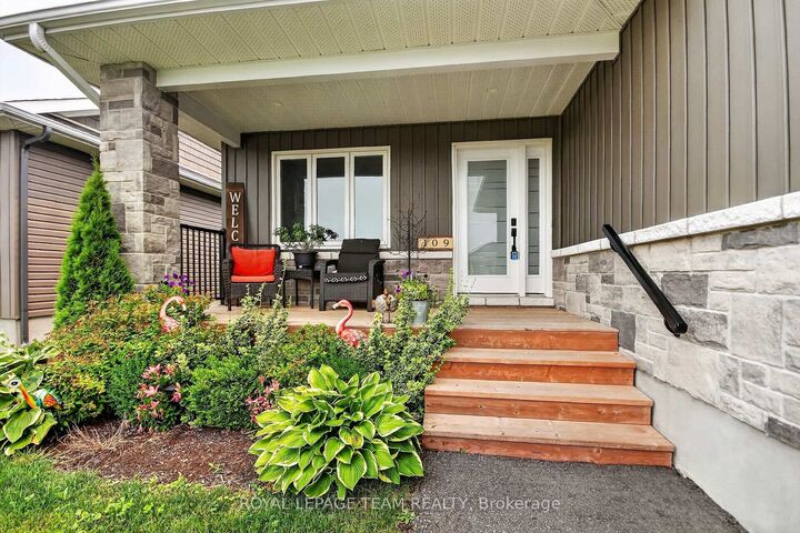 Property Photo:  109 James Street  ON K0C 2K0 
