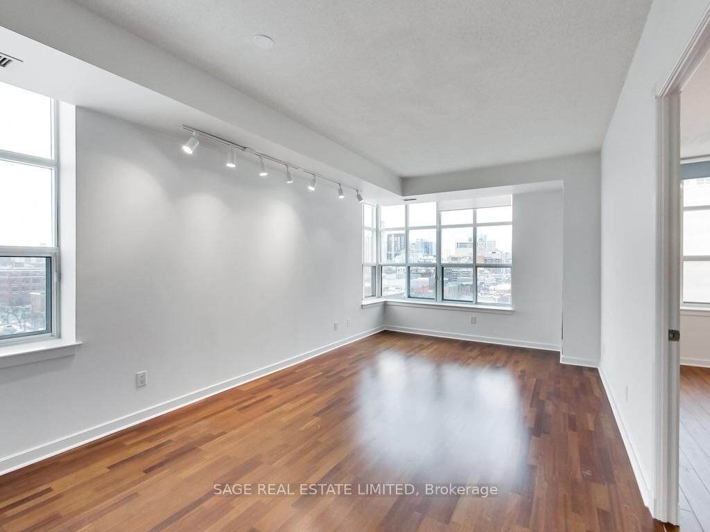 Property Photo:  438 Richmond Street W 910  ON M5V 3S6 