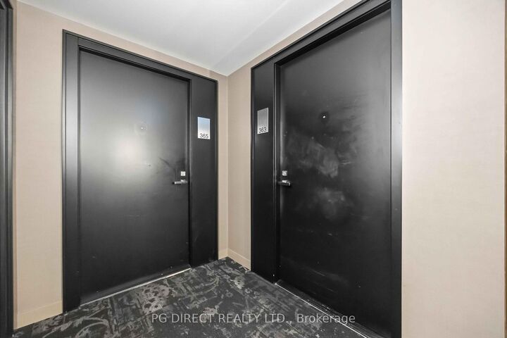 Property Photo: 31 Tippett Road 363 ON M3H 0C8