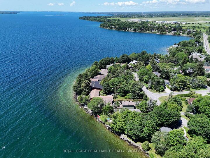 Property Photo: 19 Lakeland Point Drive ON K7M 4E8