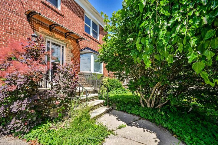 Property Photo: 32 Marilyn Crescent Main ON M4B 3C6