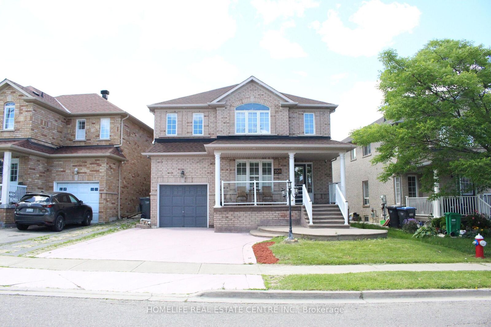 Property Photo:  108 Fairhill Avenue  ON L7A 2H5 