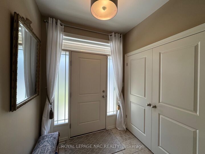Property Photo: 6186 Dorchester Road 2 ON L2G 5T2