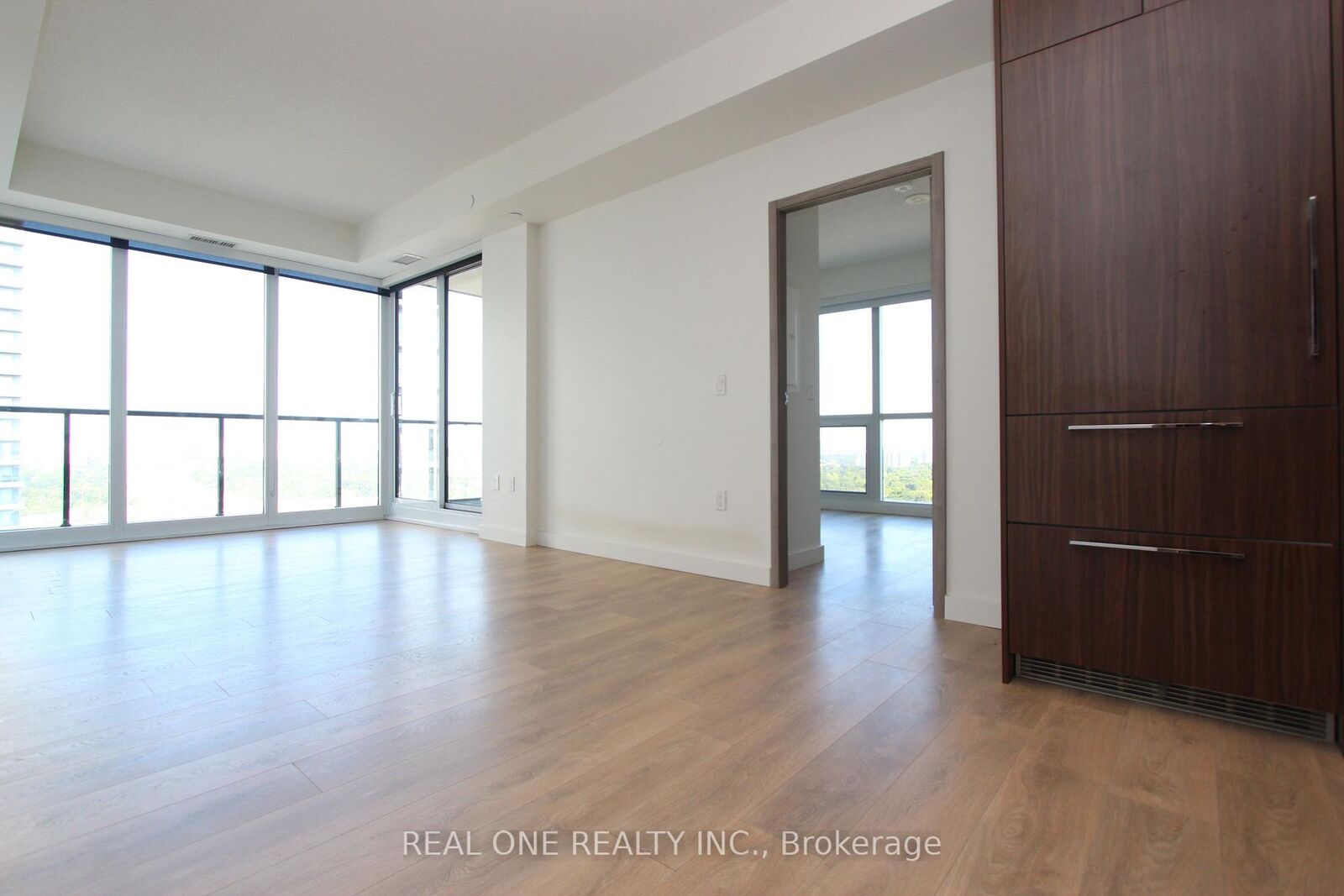 Property Photo: 85 McMahon Drive 2202 ON M2K 0H1