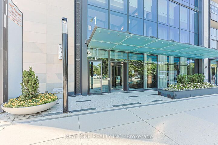 Property Photo: 585 Bloor St East Street 821 ON M4W 0B3