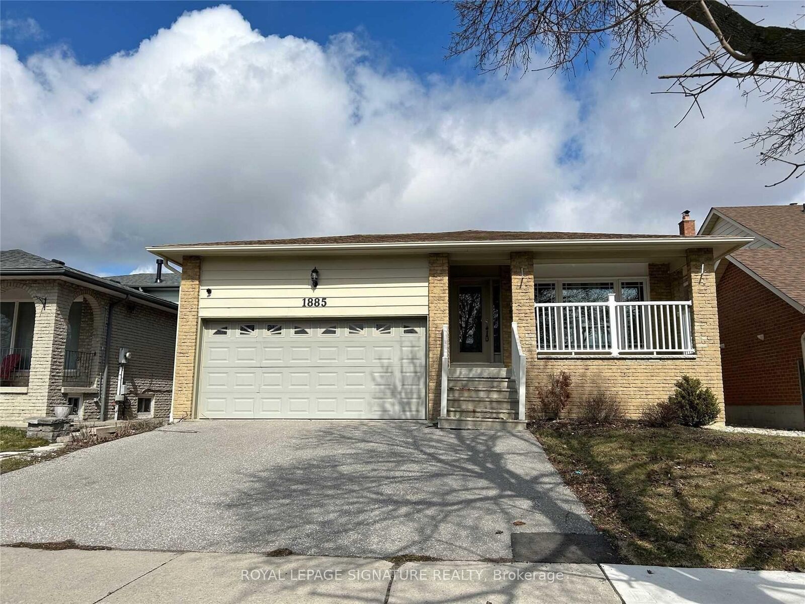 Property Photo:  1885 Rosefield Road  ON L1V 3K1 