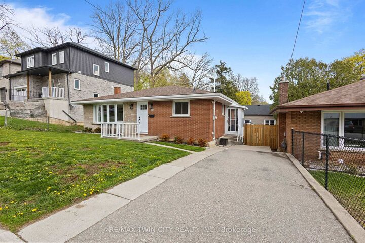 Property Photo:  87 St Paul Avenue  ON N3T 4G1 