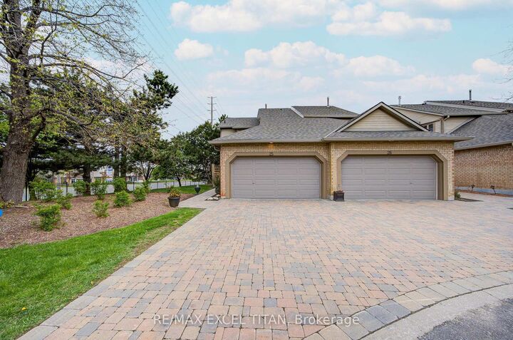 Property Photo: 1725 The Chase 25 ON L5M 4N3