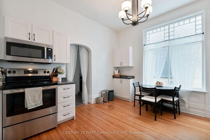 Property Photo: 578 Waterloo Street ON N6B 2P9