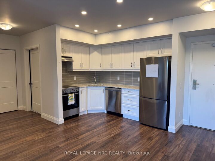 Property Photo: 5698 Main Street 508 ON L2G 5Z4