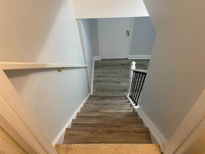 Property Photo:  5349 Lismic Boulevard Bsmt  ON L5V 1Y5 