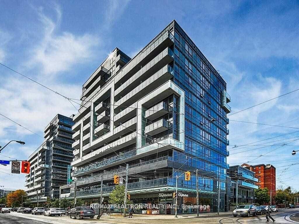 Property Photo: 1030 King Street W 1008 ON M6K 0B4