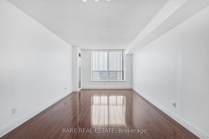 Property Photo:  400 McLevin Avenue 1807  ON M1B 5J4 