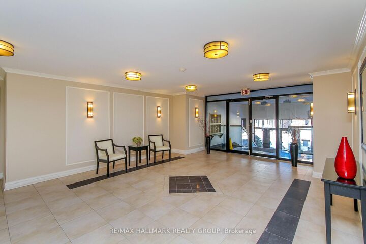 Property Photo: 222 Bruyere Street 201 ON K1N 5E3