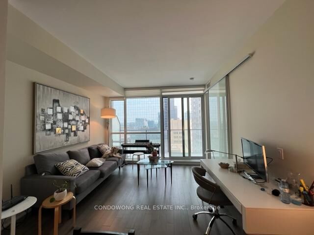 Property Photo: 770 Bay Street 1803 ON M5G 0A6