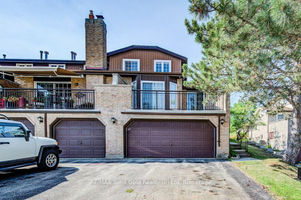 Property Photo: 450 Beechwood Drive 6 ON N2T 1Y7