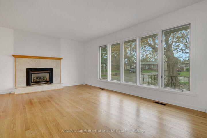 Property Photo: 1156 Deer Park Road W ON K2E 6H3