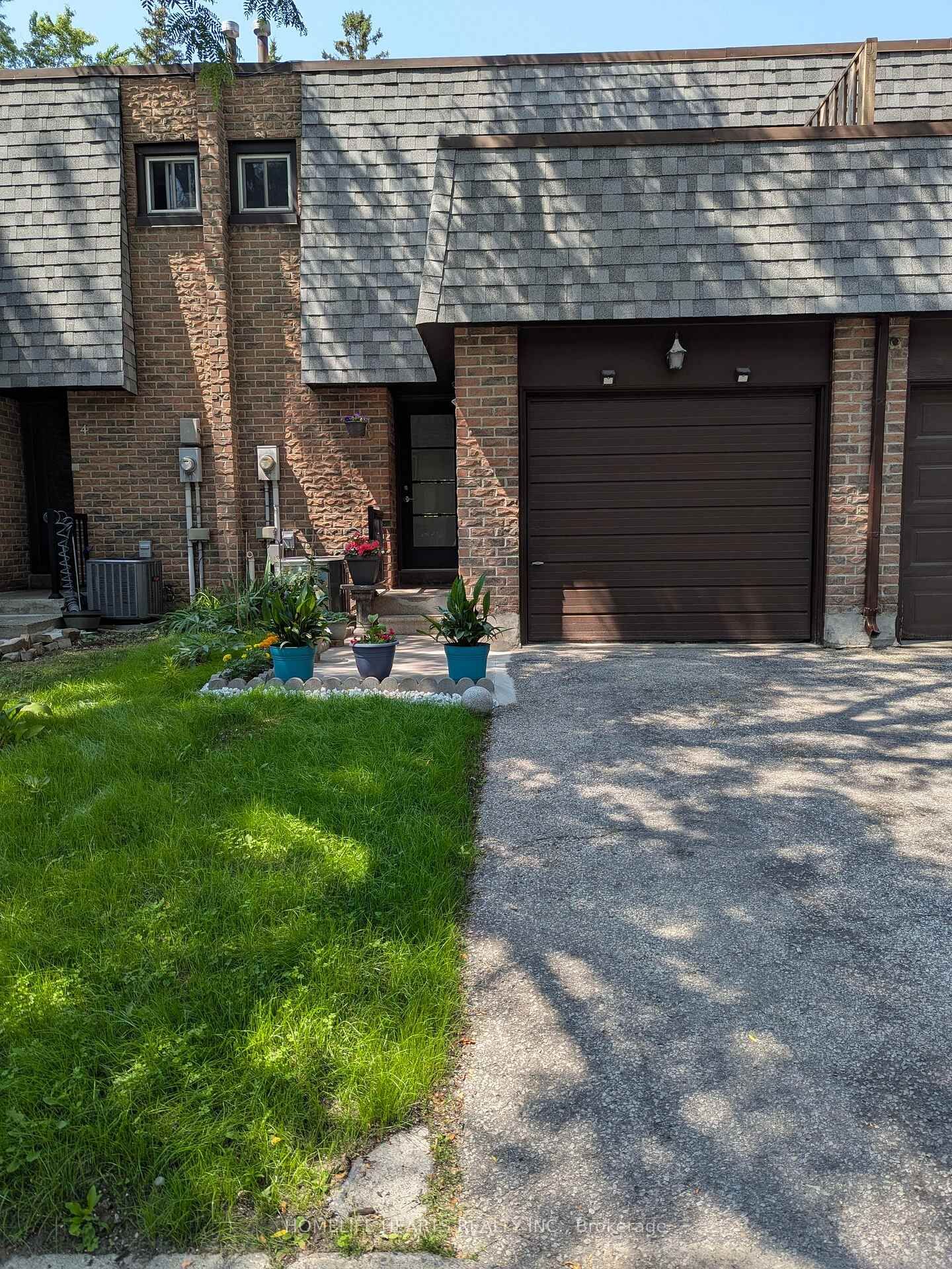 Property Photo:  6 Woodglen Way  ON L3R 3A8 